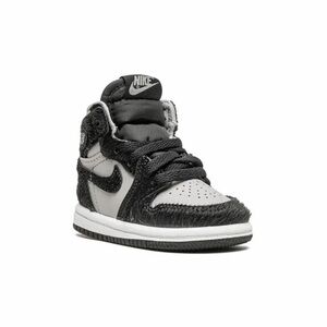 Nike Kids Air Jordan 1 Retro High OG Twist 2.0 medium grey black 5c